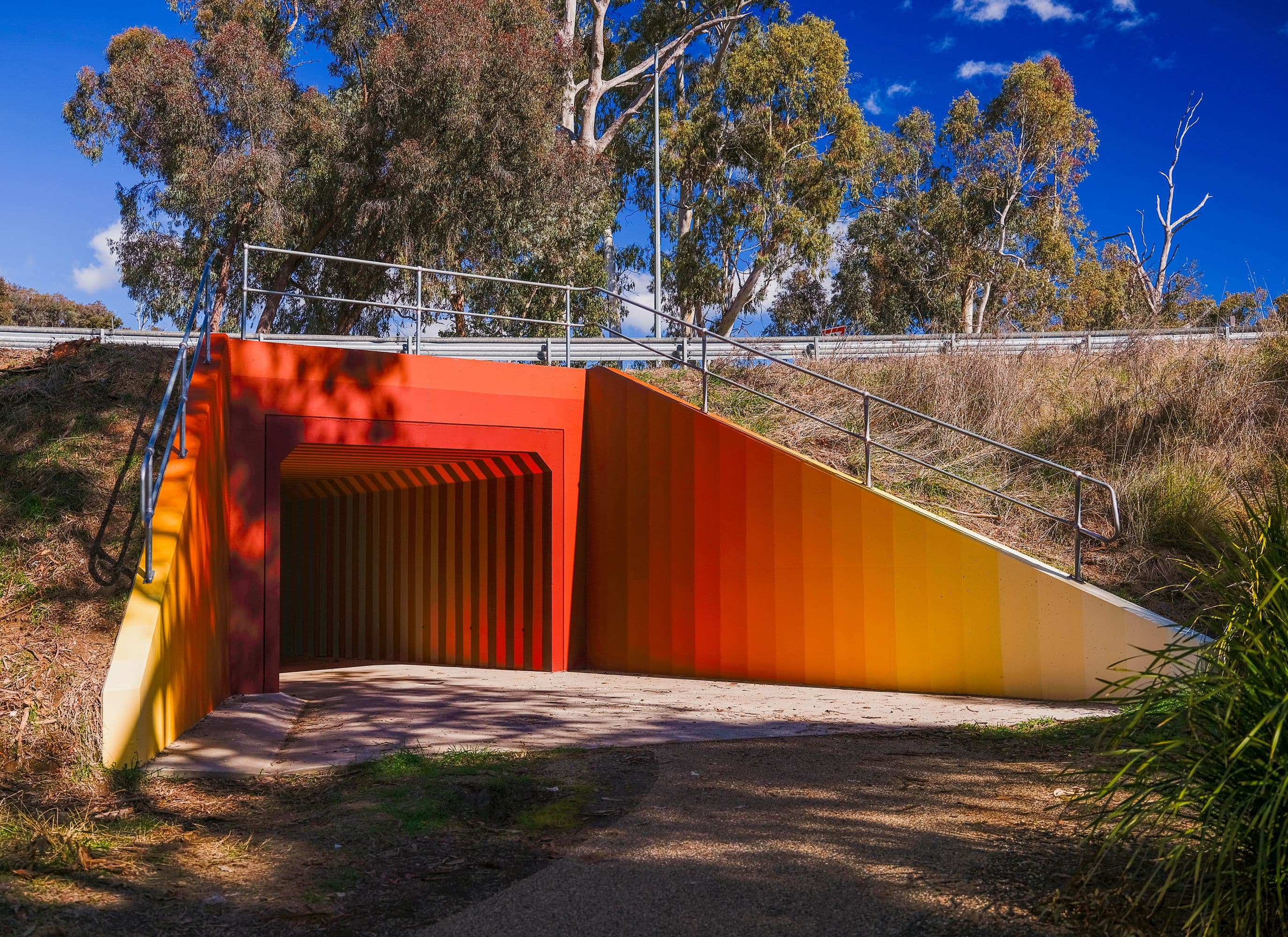 Studio Drez, Drez, Resene, Mural, Street Art, Public Art, Colour, Op Art, Chromatic Oscillation, Murray to Mountain, Yackandandah, Tourism North East